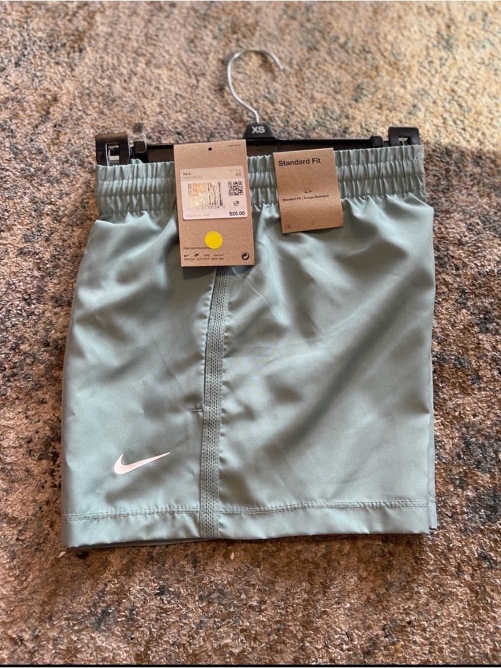 Kids Nike green training shorts, Size XS #athletic #running